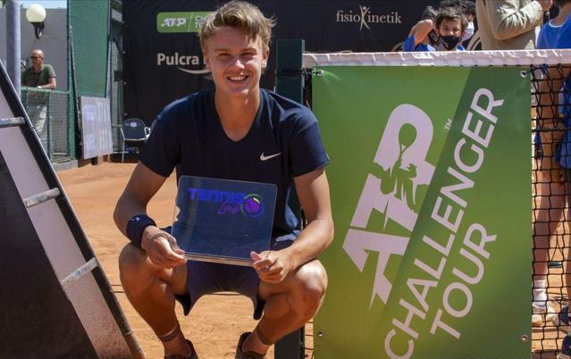 並進一步深 並進一步深