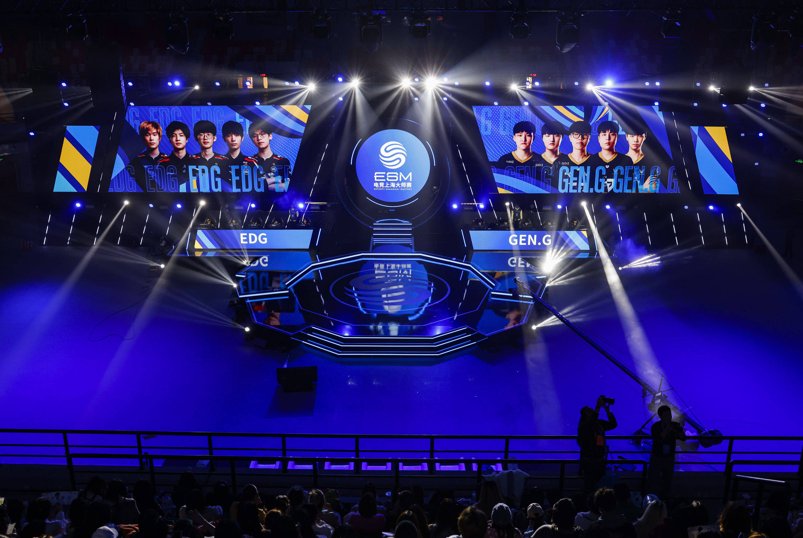 一个强大的 一个强大的