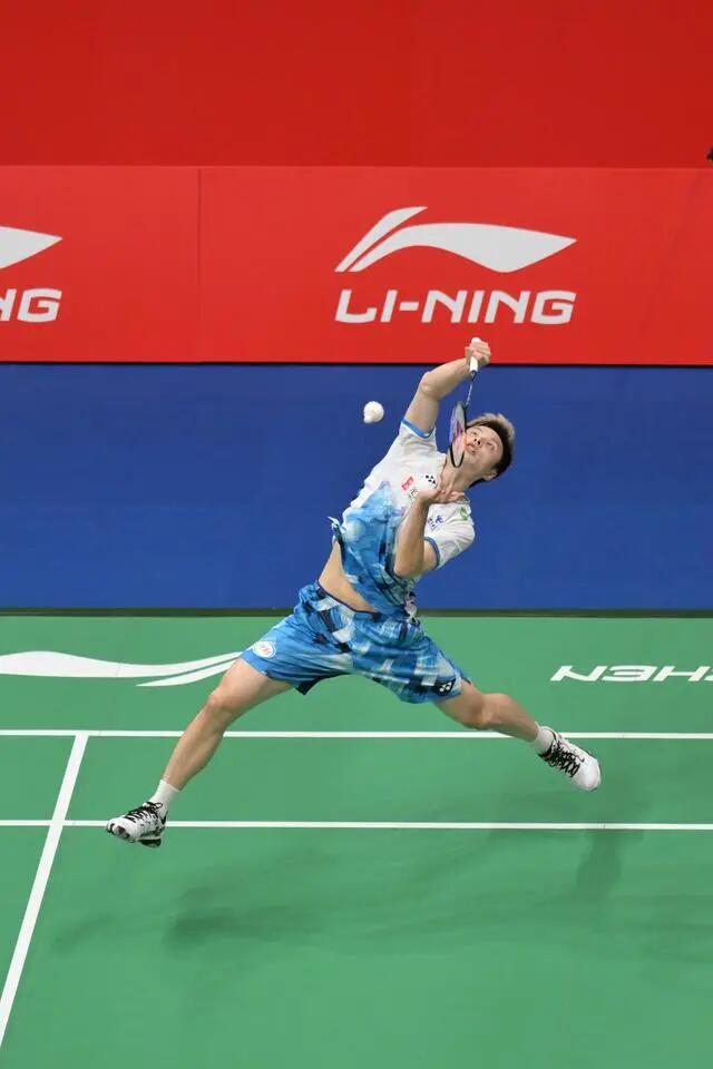 的表现而被 的表现而被