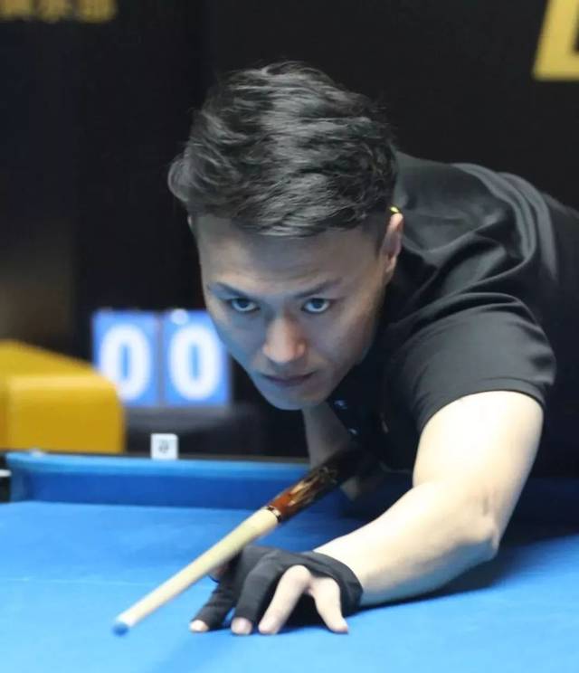 梁伟铿在比 梁伟铿在比