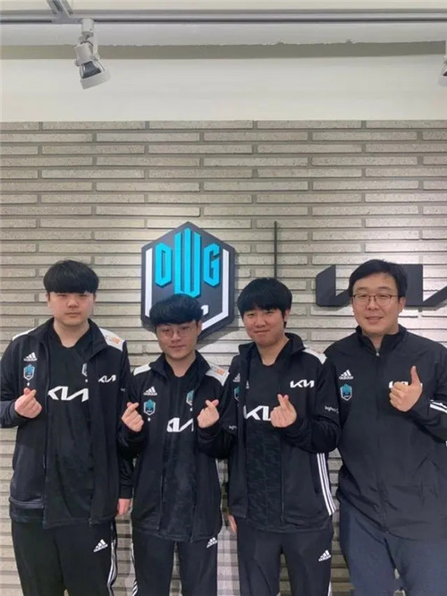 便凭借其精 便凭借其精