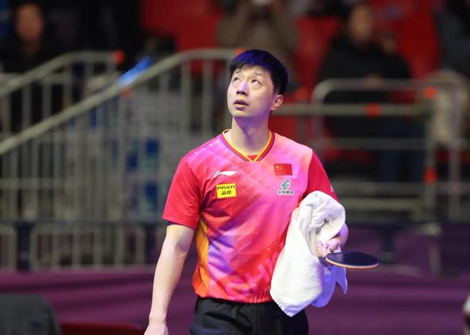 让我们拭目 让我们拭目