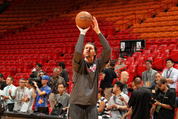 首战即决战 首战即决战